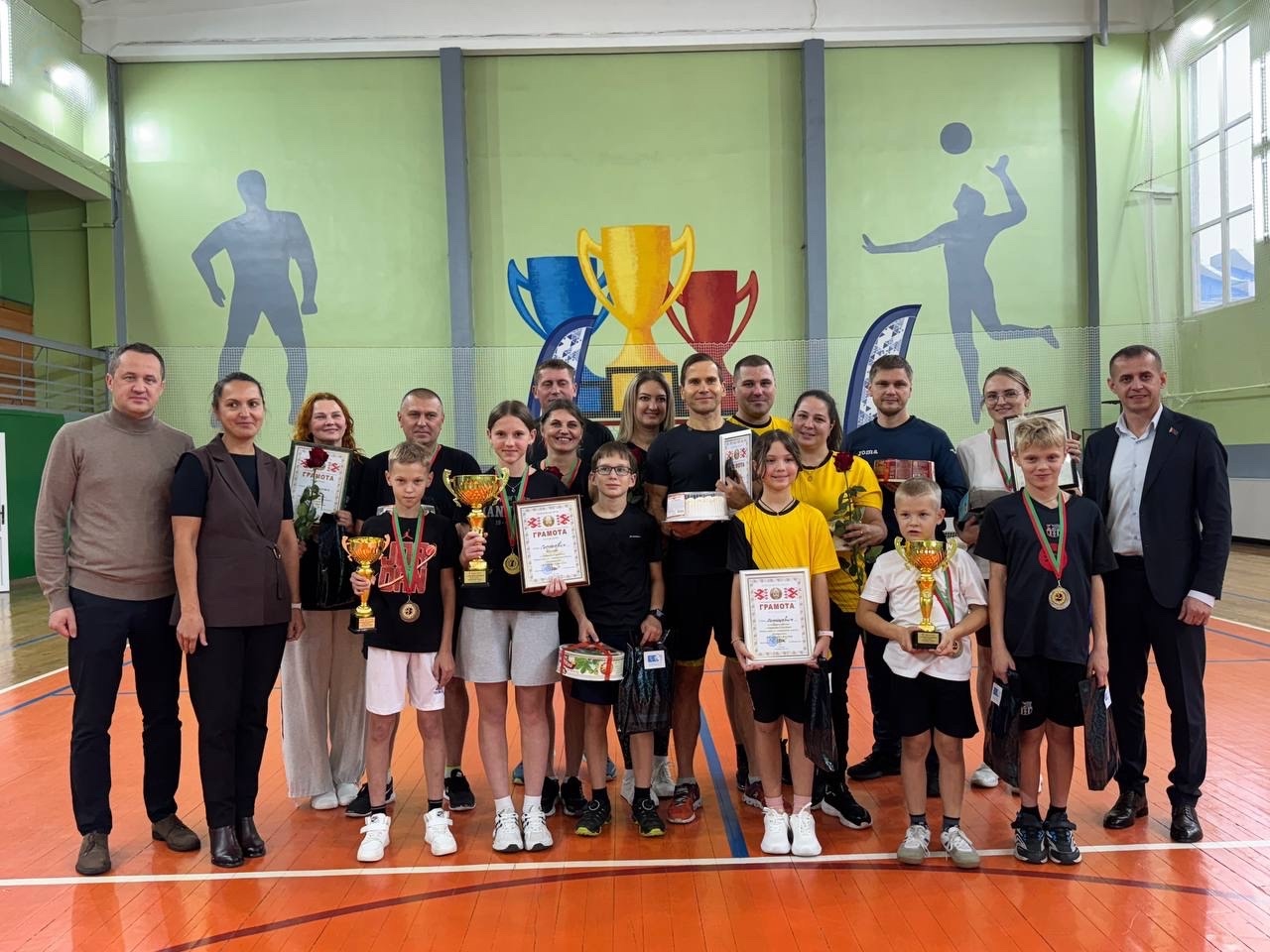 Спортивный праздник «Мама, папа, я – спортивная семья!», посвященного Дню матери и Дню отца